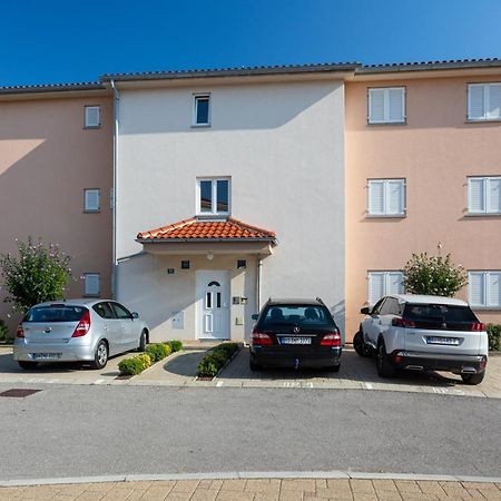 Apartments Crnekovic IV บัชกา ภายนอก รูปภาพ