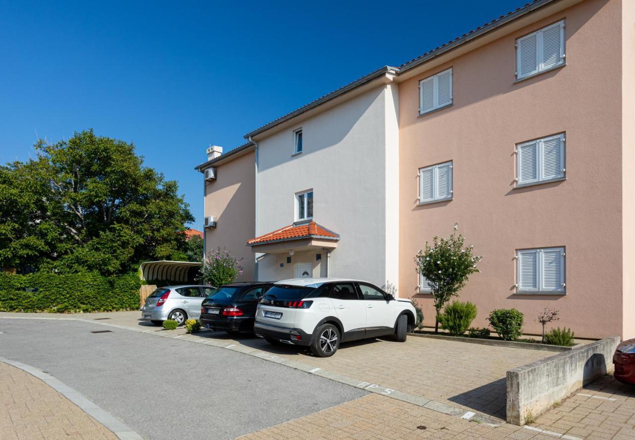 Apartments Crnekovic IV บัชกา ภายนอก รูปภาพ