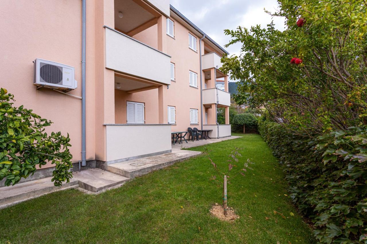 Apartments Crnekovic IV บัชกา ภายนอก รูปภาพ