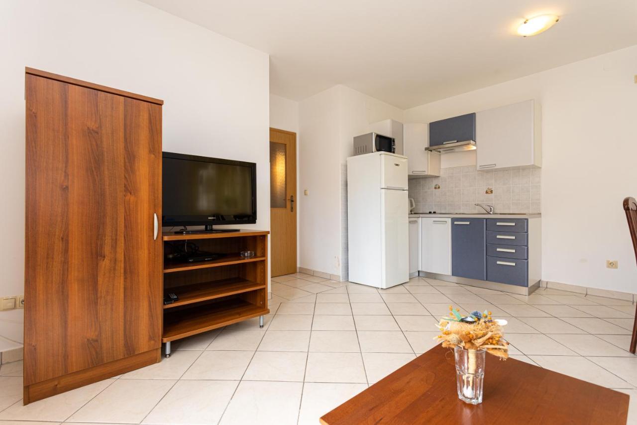 Apartments Crnekovic IV บัชกา ภายนอก รูปภาพ