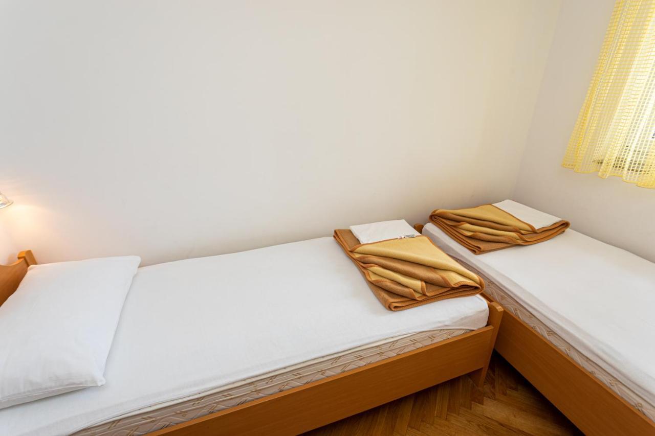 Apartments Crnekovic IV บัชกา ภายนอก รูปภาพ
