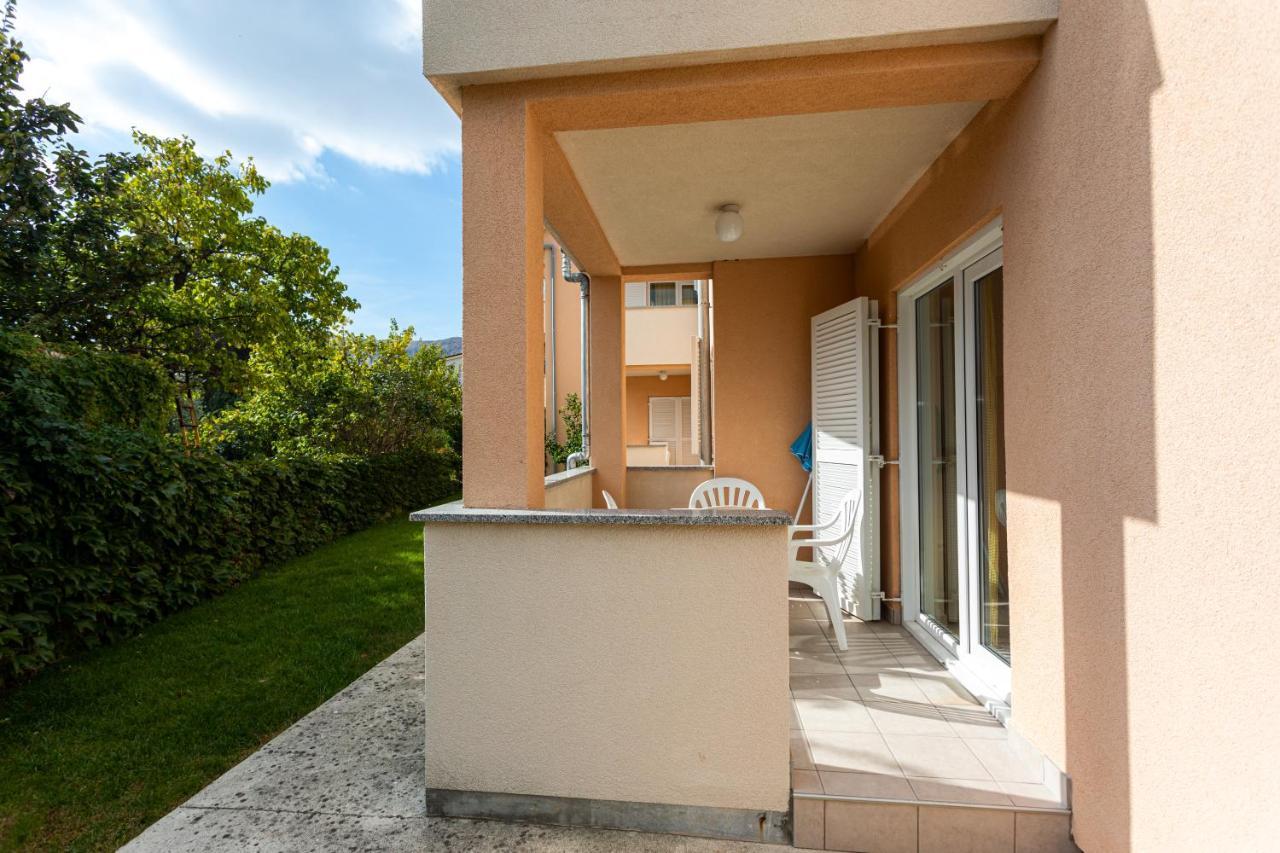 Apartments Crnekovic IV บัชกา ภายนอก รูปภาพ