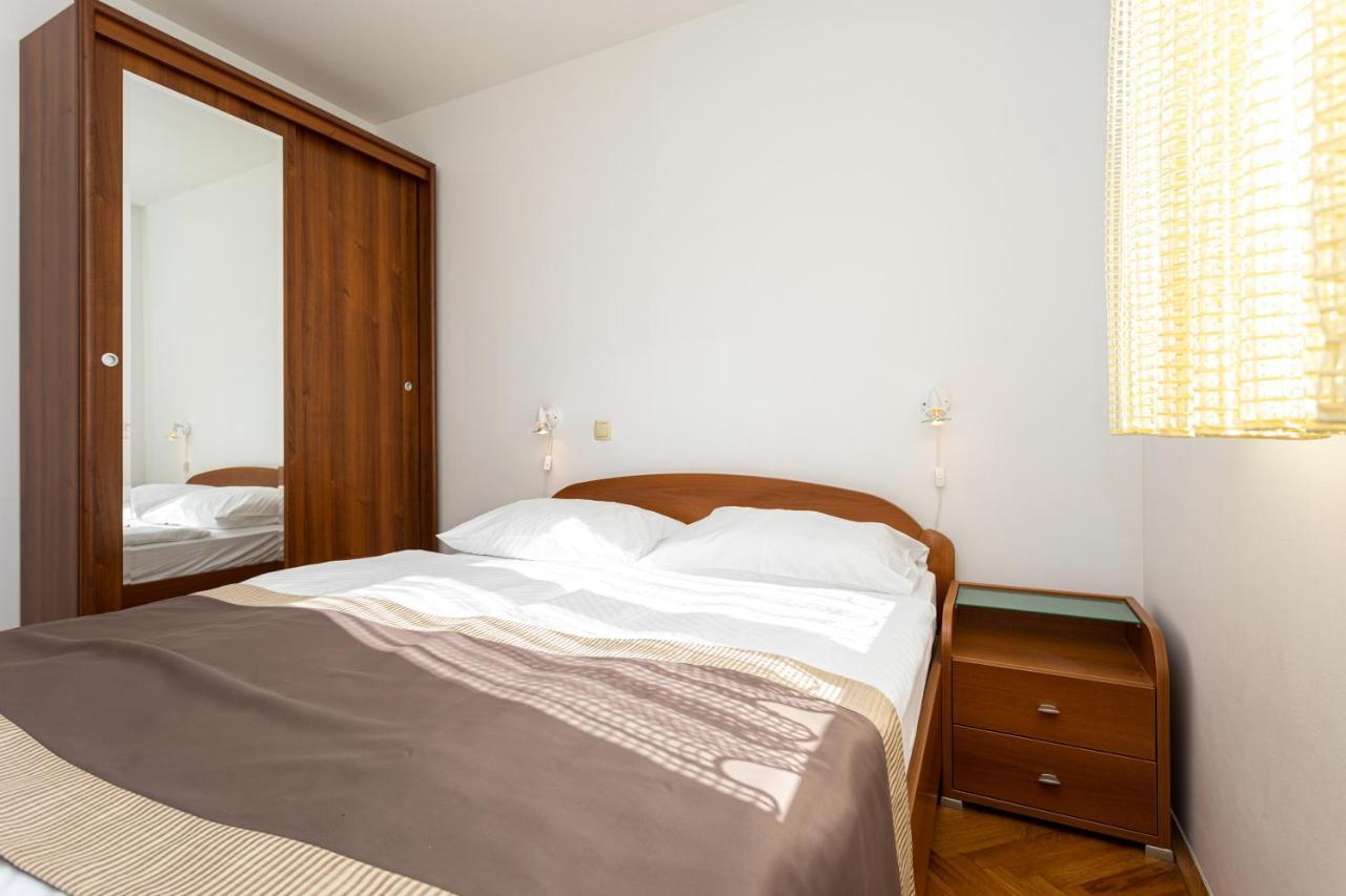 Apartments Crnekovic IV บัชกา ภายนอก รูปภาพ