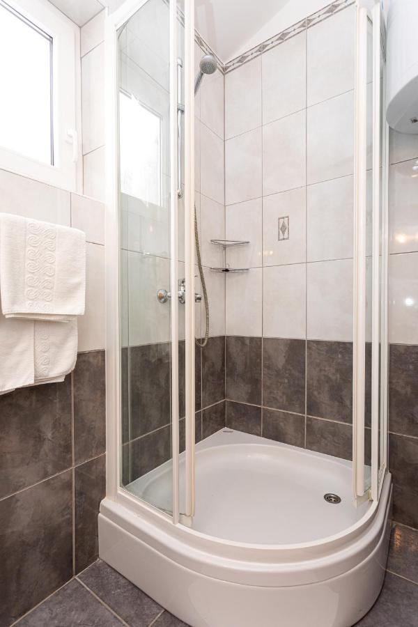 Apartments Crnekovic IV บัชกา ภายนอก รูปภาพ