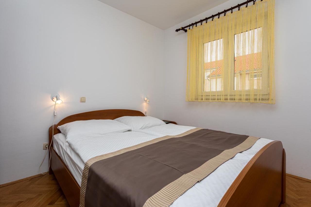 Apartments Crnekovic IV บัชกา ภายนอก รูปภาพ