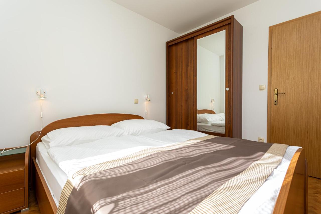 Apartments Crnekovic IV บัชกา ภายนอก รูปภาพ