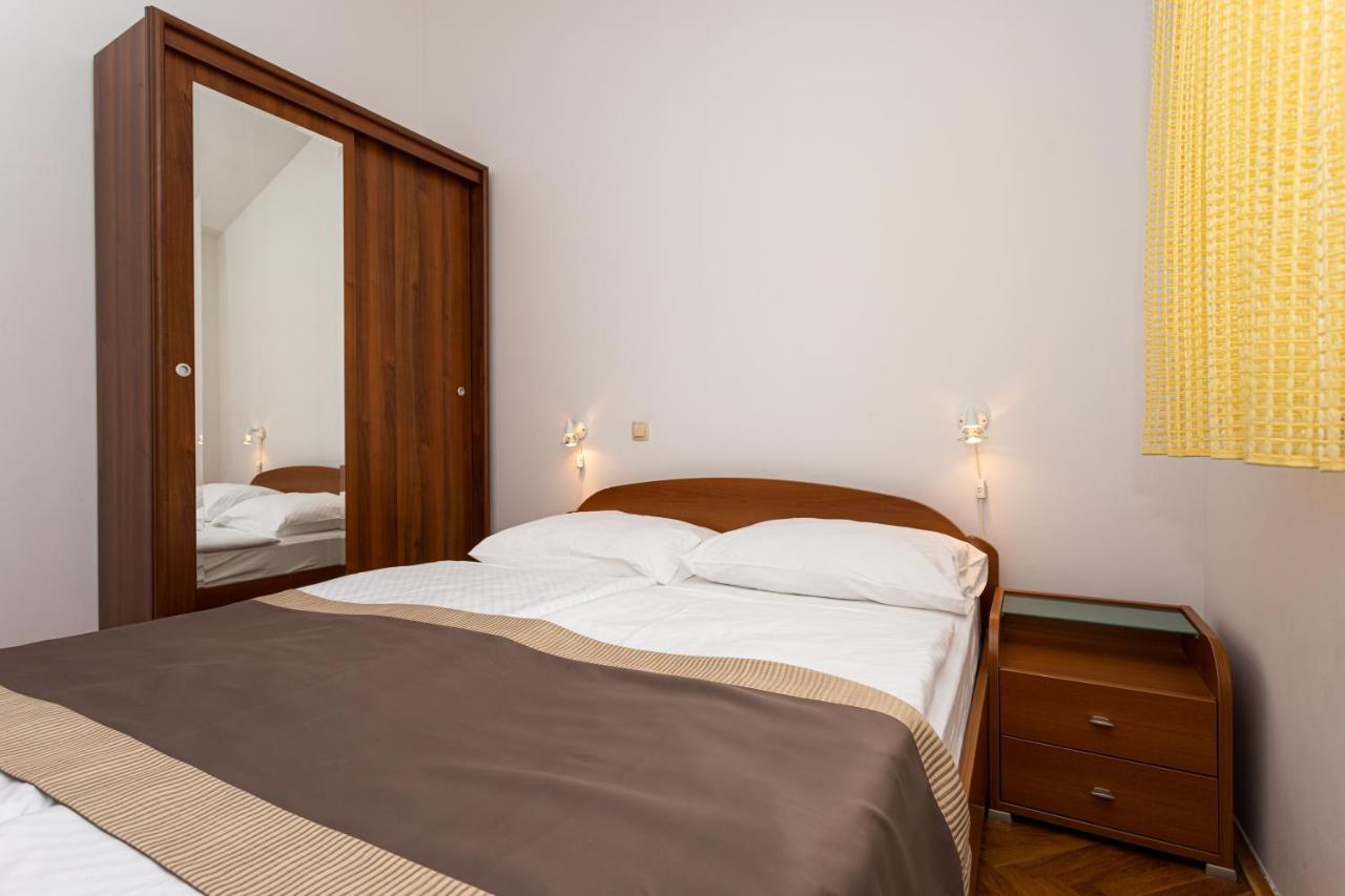 Apartments Crnekovic IV บัชกา ภายนอก รูปภาพ