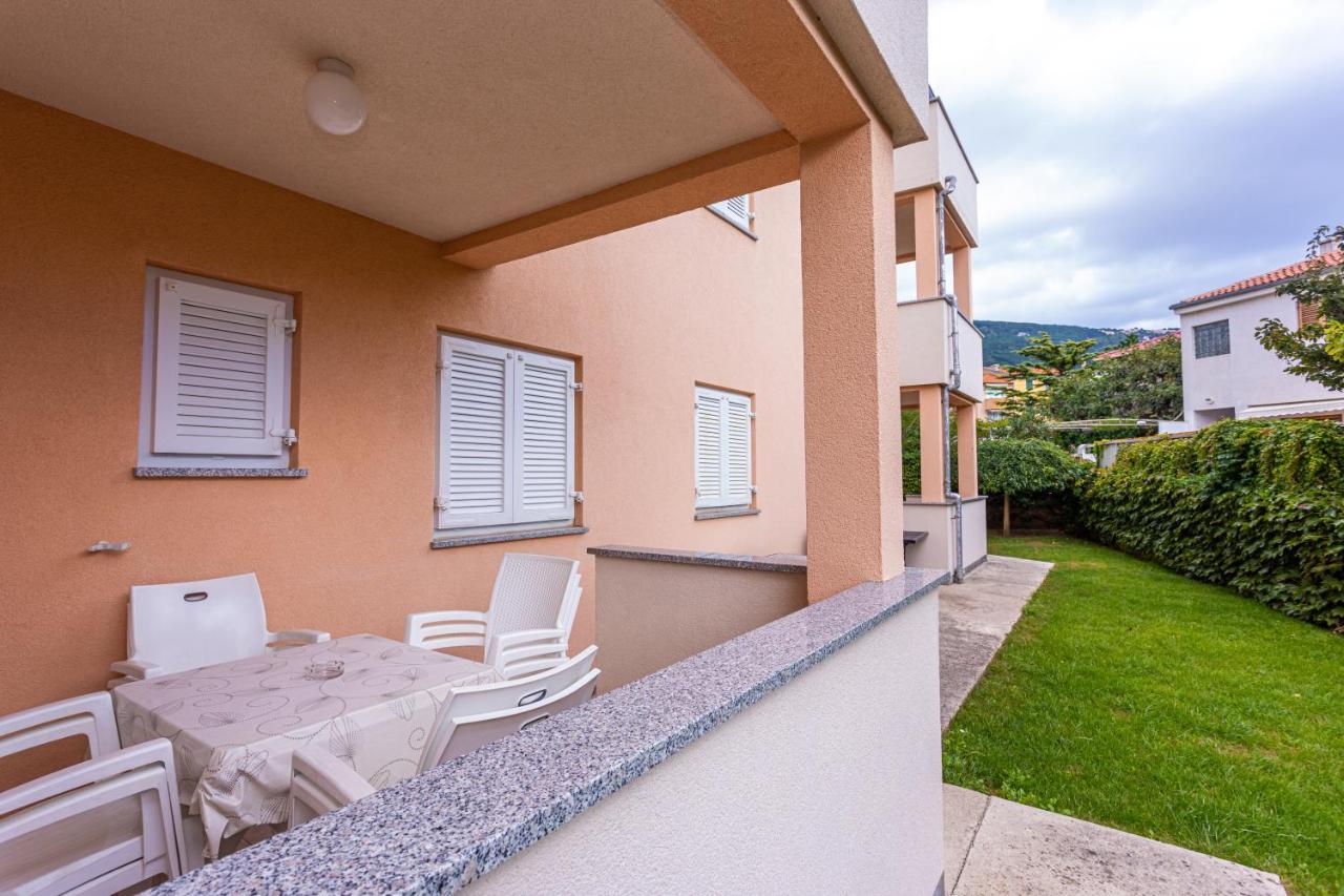 Apartments Crnekovic IV บัชกา ภายนอก รูปภาพ