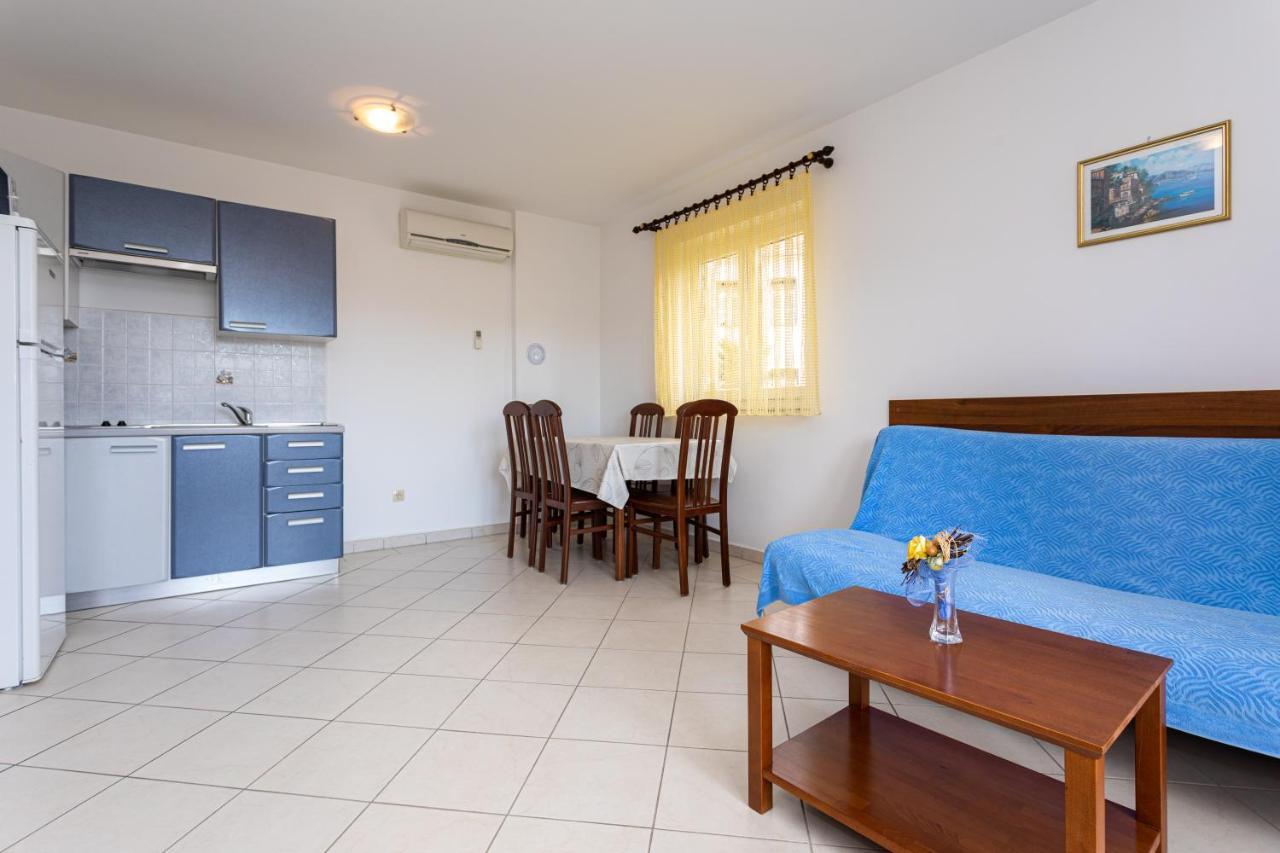Apartments Crnekovic IV บัชกา ภายนอก รูปภาพ